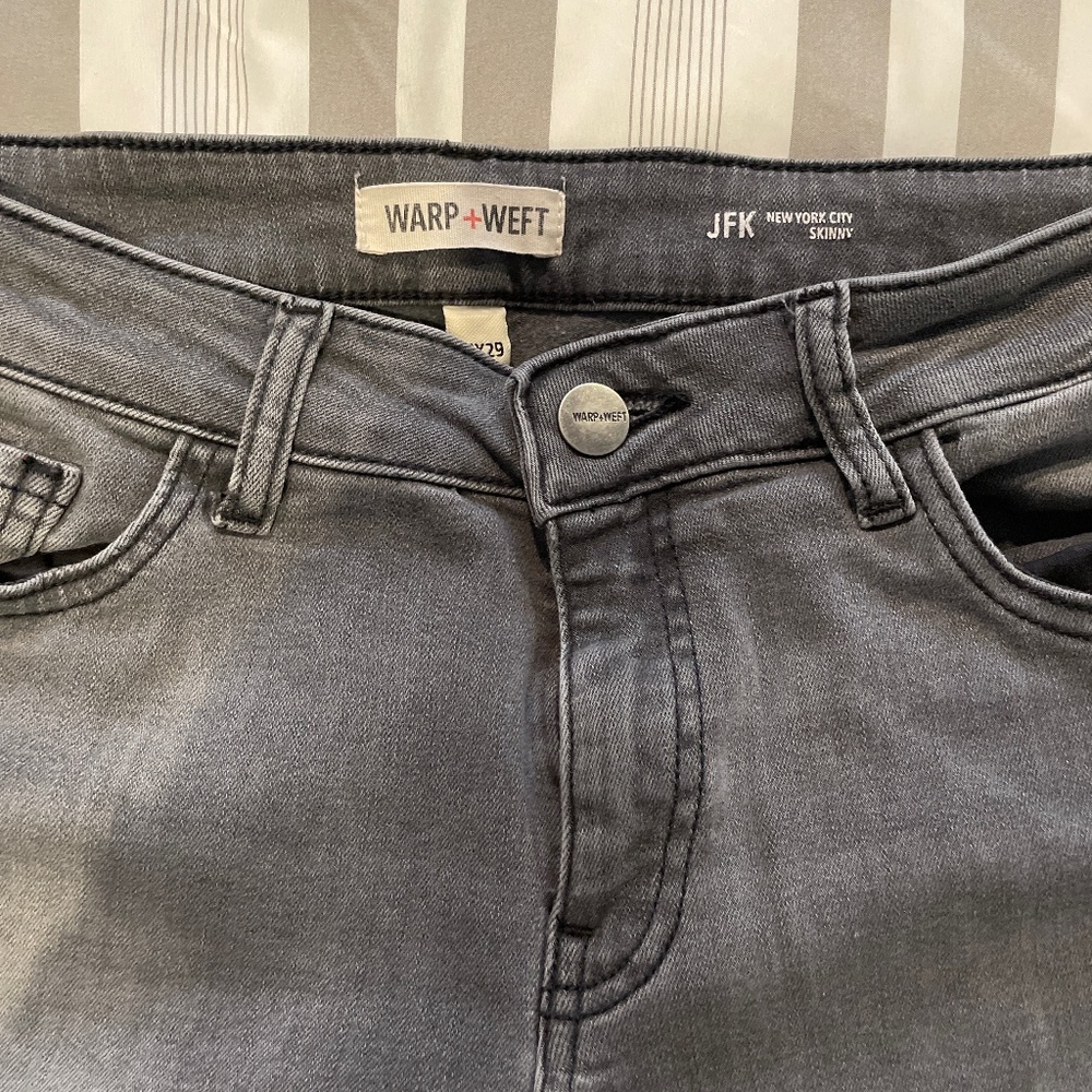 Grey skinny jeggings